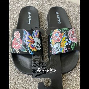 New with tags Ed Hardy Women’s Slides Sz 8 Black